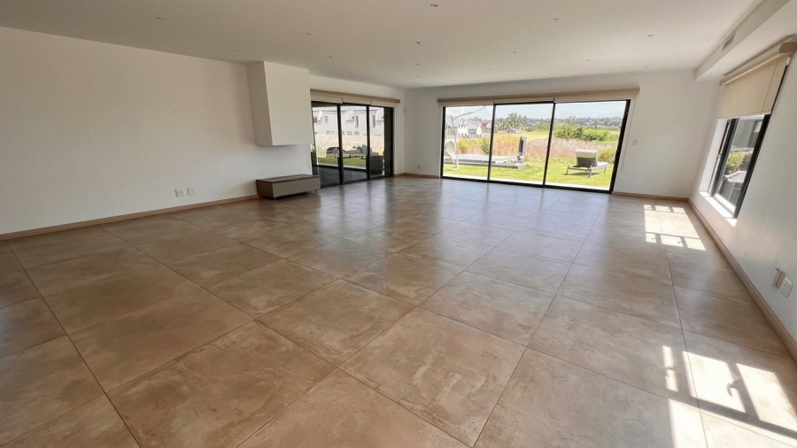 3 Bedroom Property for Sale in Heron Banks Golf Estate Free State